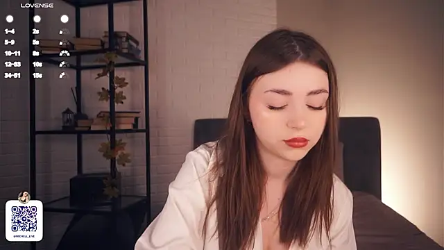 LindaFarmer online show from February 13, 2025, 4:00 am