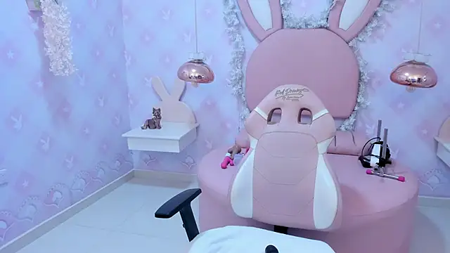 Snapshot of Saraa_Skinny chatting on December 12, 2024, 2:33 pm Saraa Skinny online show from December 12, 2024, 2:33 pm