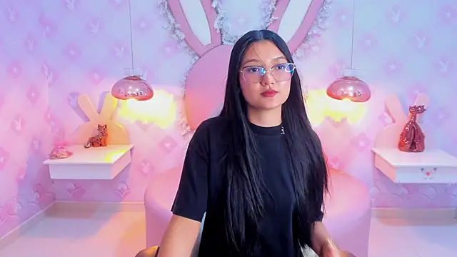 Snapshot of Saraa_Skinny chatting on January 31, 2025, 3:11 pm Saraa Skinny online show from January 31, 2025, 3:11 pm