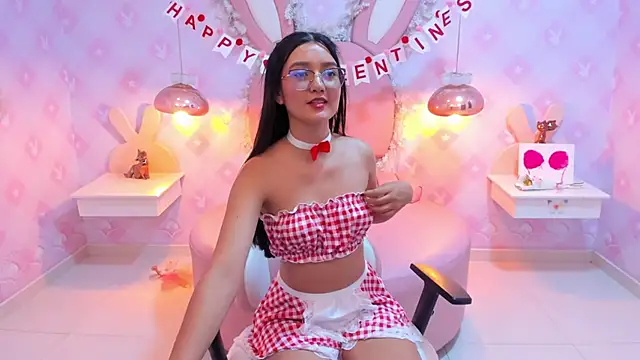 Snapshot of Saraa_Skinny chatting on February 22, 2025, 2:52 pm Saraa Skinny online show from February 22, 2025, 2:52 pm