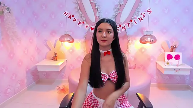 Snapshot of Saraa_Skinny chatting on February 22, 2025, 5:57 pm Saraa Skinny online show from February 22, 2025, 5:57 pm