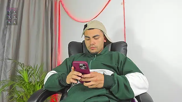 kalivan voinesscu online show from November 29, 2025, 8:39 am