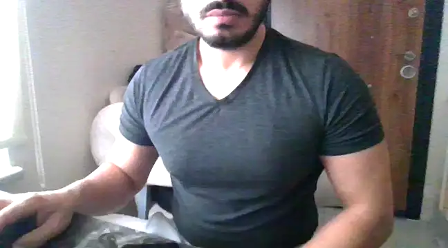 Snapshot of DateMike94 chatting on December 2, 2024, 10:07 am DateMike94 online show from December 2, 2024, 10:07 am