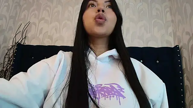 CarolineBrunx online show from March 10, 2026, 2:16 am