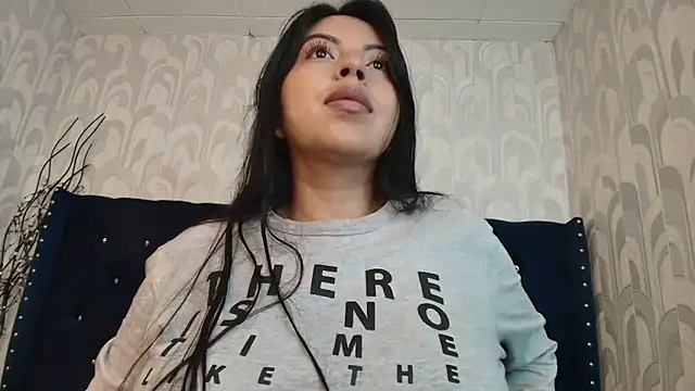 CarolineBrunx online show from March 12, 2026, 2:07 am