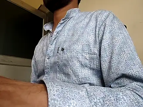 Ishan003 online show from September 14, 2025, 6:12 am