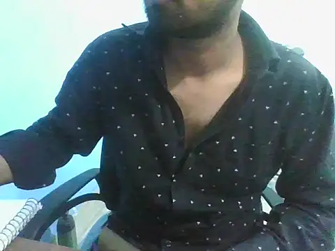 Ishan003 online show from November 17, 2025, 2:56 pm