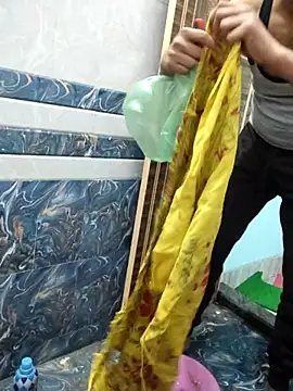 Ishan003 online show from December 3, 2025, 2:48 pm