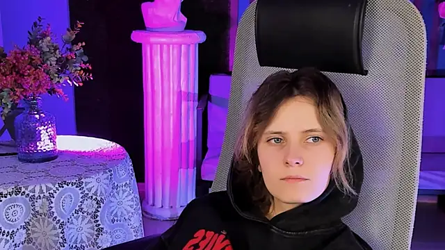 LolaAsmus online show from February 12, 2025, 1:48 pm