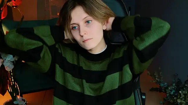 LolaAsmus online show from February 21, 2025, 1:11 pm