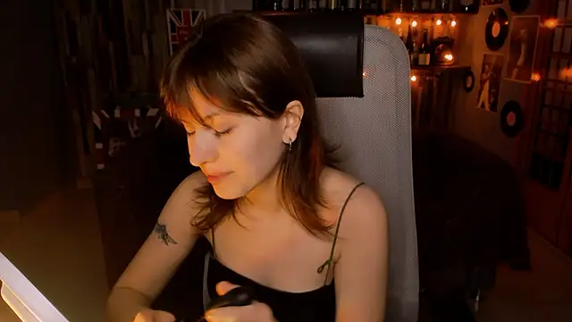 LolaAsmus online show from February 7, 2026, 9:24 am