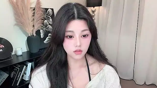 Strawberrybabyy1 online show from March 4, 2025, 10:02 am