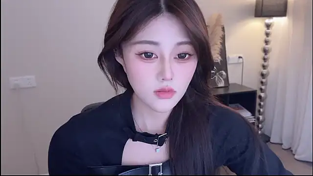 Strawberrybabyy1 online show from November 20, 2025, 2:06 pm