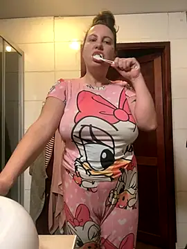 Yanacool007 online show from December 5, 2025, 9:51 am