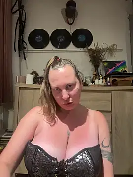 Yanacool007 online show from June 9, 2026, 10:10 pm