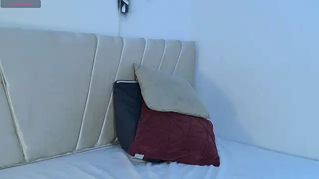 mikoto urab online show from December 22, 2025, 7:44 pm