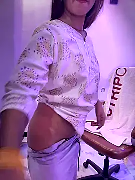 DiyAsingHh online show from October 12, 2025, 7:24 pm