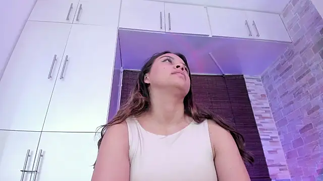 Snapshot of miaa_lux chatting on January 31, 2025, 12:28 am miaa lux online show from January 31, 2025, 12:28 am