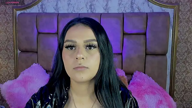 SoffiQueen online show from September 25, 2025, 8:01 pm