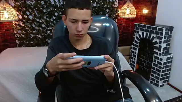 Snapshot of JackSwan18 chatting on December 3, 2024, 12:49 pm JackSwan18 online show from December 3, 2024, 12:49 pm