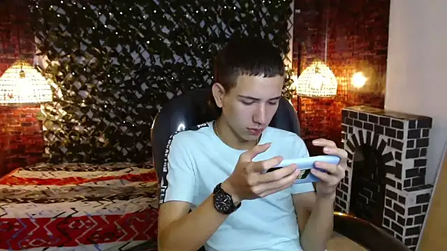 Snapshot of JackSwan18 chatting on January 14, 2025, 1:06 pm JackSwan18 online show from January 14, 2025, 1:06 pm