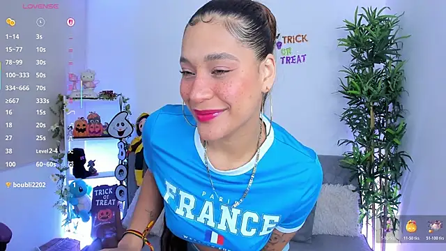 natty romanof 18 online show from November 5, 2025, 11:54 am