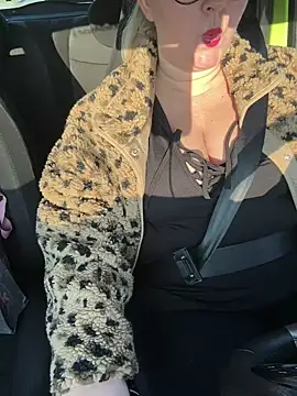 Snapshot of queenpeachi chatting on December 12, 2024, 1:06 pm queenpeachi online show from December 12, 2024, 1:06 pm