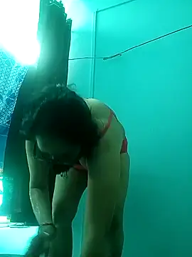 Snapshot of heenage chatting on December 23, 2024, 8:44 am heenage online show from December 23, 2024, 8:44 am