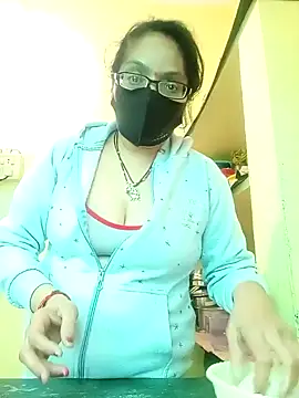 Snapshot of heenage chatting on January 13, 2025, 4:18 am heenage online show from January 13, 2025, 4:18 am