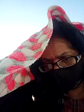 Snapshot of heenage chatting on January 18, 2025, 10:06 am heenage online show from January 18, 2025, 10:06 am