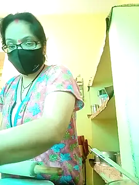 Snapshot of heenage chatting on February 25, 2025, 5:52 am heenage online show from February 25, 2025, 5:52 am