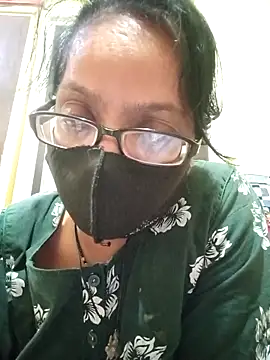 Snapshot of heenage chatting on March 18, 2025, 4:48 pm heenage online show from March 18, 2025, 4:48 pm