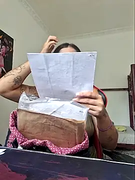 luuhcat09 online show from March 12, 2025, 1:19 pm