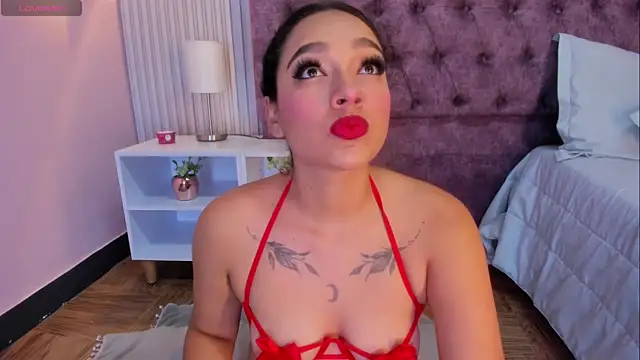 Snapshot of EMILYY_FOXY chatting on January 24, 2025, 7:39 pm EMILYY FOXY online show from January 24, 2025, 7:39 pm