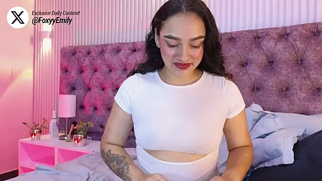 EMILYY FOXY online show from February 16, 2026, 7:10 pm