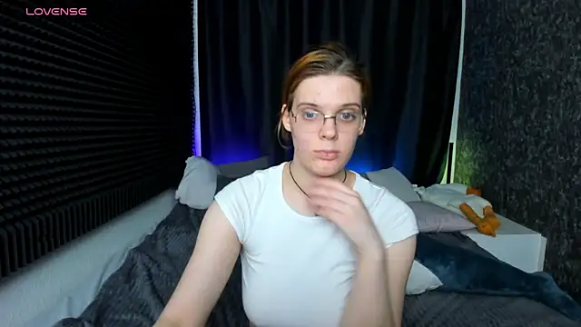 KIKI Krash online show from January 25, 2025, 2:03 pm