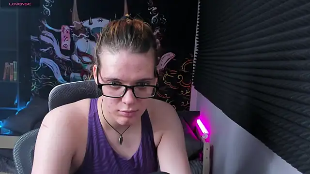 KIKI Krash online show from March 5, 2025, 2:12 pm