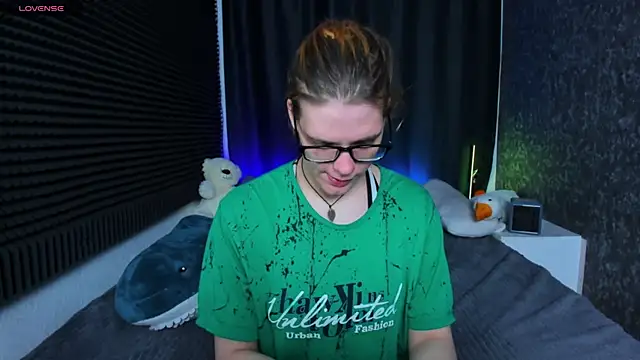 KIKI Krash online show from March 14, 2025, 10:18 am