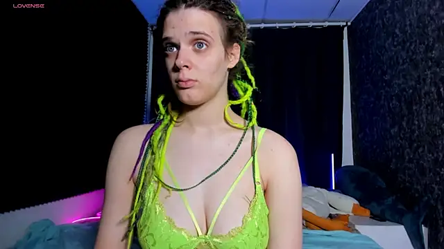 KIKI Krash online show from November 13, 2025, 10:03 am