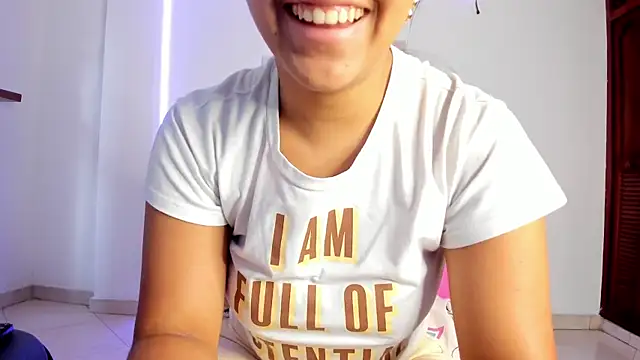 anniesweet- online show from November 29, 2025, 1:25 pm