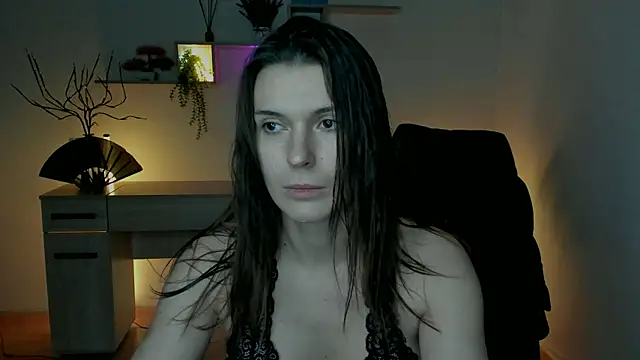 Snapshot of EricaPowers chatting on December 12, 2024, 10:34 am EricaPowers online show from December 12, 2024, 10:34 am
