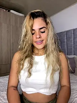 ZoeJohnsoon online show from October 16, 2025, 4:30 pm