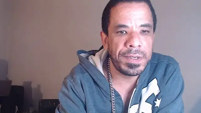 Tjskigh online show from April 13, 2026, 2:50 am