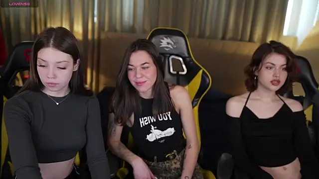 Beatrice 054 online show from January 29, 2025, 12:45 pm