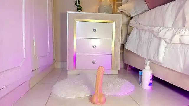 zoe sky  online show from February 11, 2025, 8:52 pm