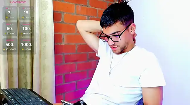 Leandro valenzuela online show from March 21, 2025, 6:07 pm