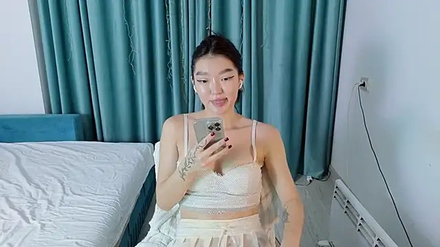 AudreyMell online show from September 24, 2025, 3:15 pm