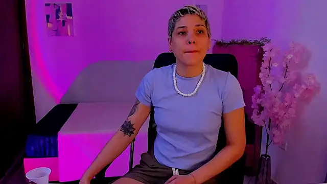 Charlee pink online show from November 5, 2025, 5:35 pm