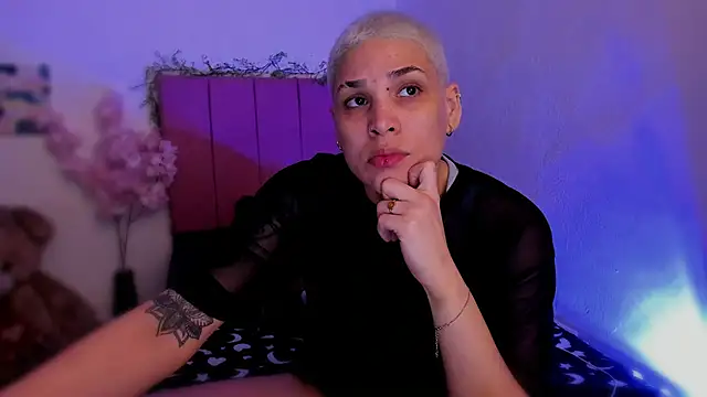 Charlee pink online show from February 16, 2026, 6:31 am