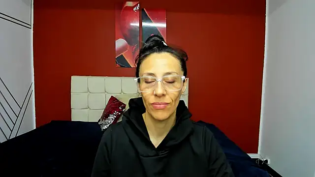 Abrillee1 online show from January 12, 2025, 9:30 am